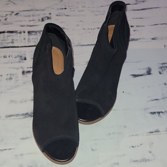 ALDO - Picture 1 of 4